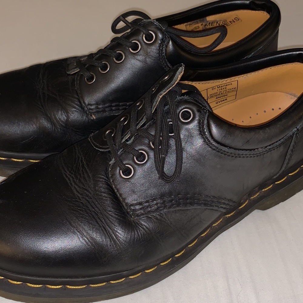 Dr. Martens 8053 leather Men’s size 9 shoes